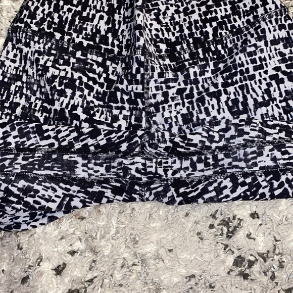 SOLD Lululemon Aligns, 25” - Picture 2 of 4